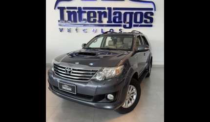 Toyota hilux sw4 srv d4-d 4x4 3.0 tdi dies. aut