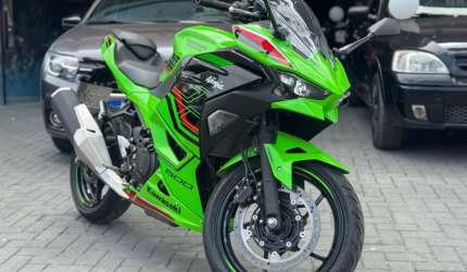 Kawasaki ninja 500 se