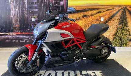 Ducati diavel 2011