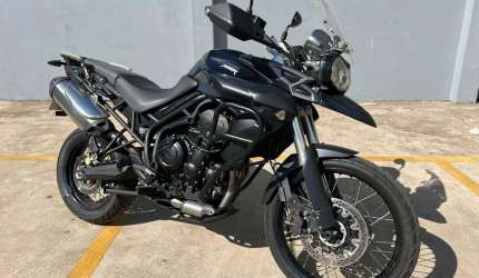 Triumph tiger 800 xc  - preta - 2014/2015