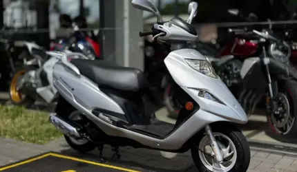 Suzuki burgman i 125cc  - prata - 2011/2012