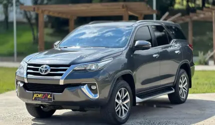 Toyota hilux sw4 srx 4x4 2.8 tdi 16v dies. aut.  - cinza - 2017/2018