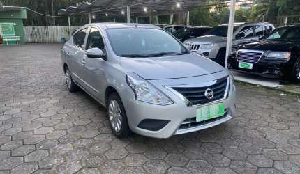 Nissan versa unico dono!!