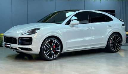 Porsche cayenne cp phe 2023