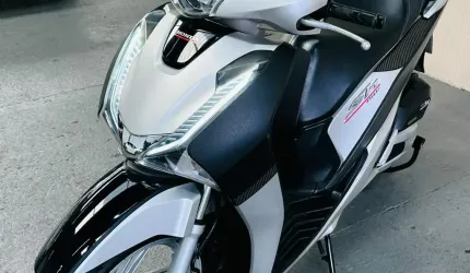 Motocicleta muito conservada