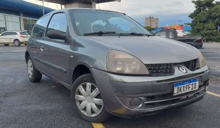 Clio authentique 1.0 2005