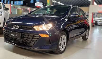 Carro com aspecto de novo 