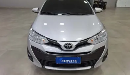 Toyota yaris sedan 1.5 16v 4p flex xs multidrive automático cvt