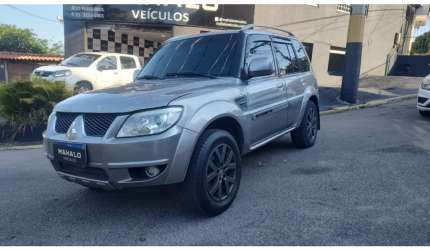 Mitsubishi pajero tr4 2013 