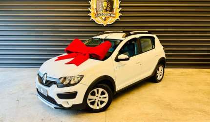 Renault sandero step 16 2015