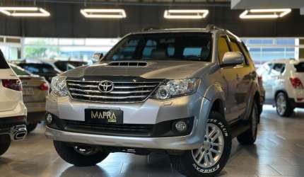 Toyota sw4 srv 2015 iinda!