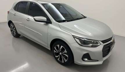 Onix 1.0t premier aut