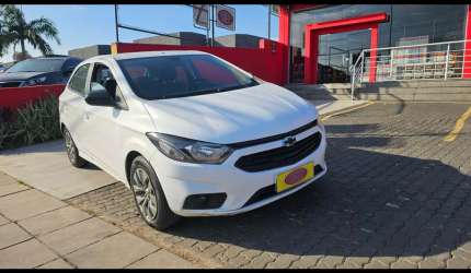 Chevrolet onix joy black 2021