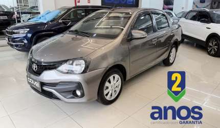 Toyota etios sedan x plus 1.5 at 2020