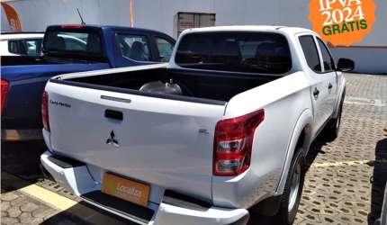 Mitsubishi l200 triton 2023 2.4 16v turbo diesel gl cd 4x4 manual
