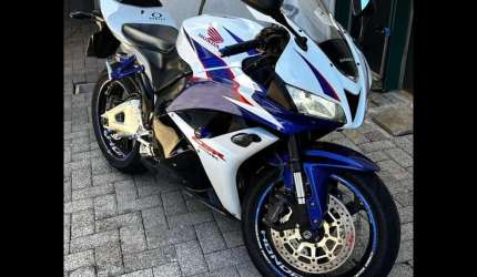 Honda cbr 600-rr 2011