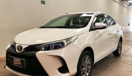 Yaris sedan xs 1.5 flex automático completo 2023