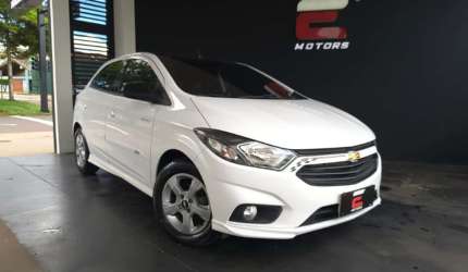Chevrolet onix 1.4 mpfi effect hatch 8v 4p