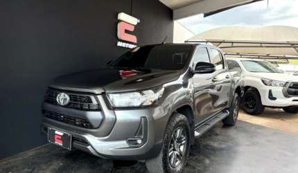 Toyota hilux 2.8 sr challenge 4x4 cd tdi 4p