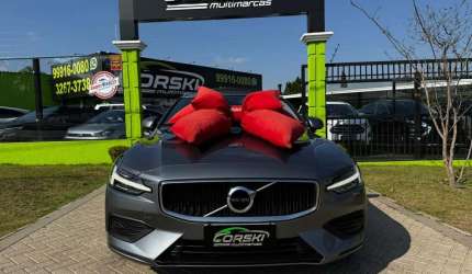 Volvo v60 t5 momentum 2020