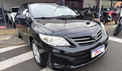 "corolla gli 2013 automático – o clássico da toyota com conforto, estilo e durabilidade que só um co