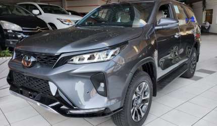 Toyota hilux sw4 2025 2.8 d-4d turbo diesel diamond 7l 4x4 automático