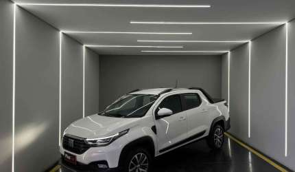Fiat strada 2023 1.3 firefly flex volcano cd cvt