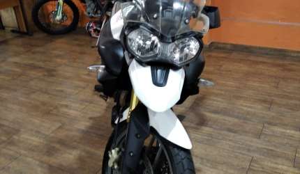  triumph tiger 800 gasolina 2014