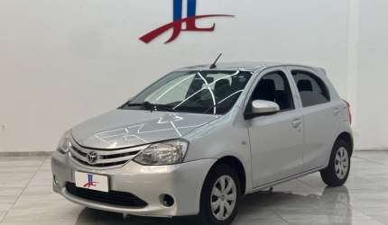 Toyota etios x 1.3 2017