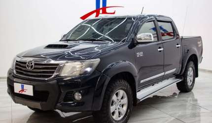 Toyota hilux cd4x4 srv 2015