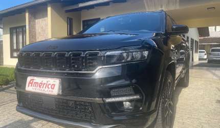 Jeep/commander black hurricane 4x4 2025