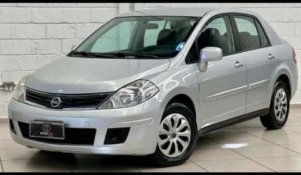 Nissan tiida sedan 18f 2011