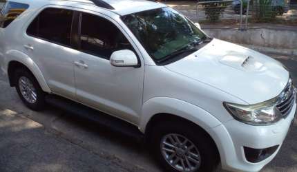 Toyota hilux sw4 3.0 srv 7l 4x4 aut. 5p