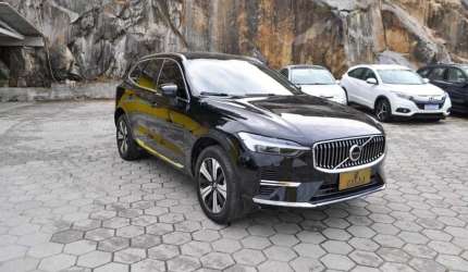 Volvo xc60 2.0 t8 plus awd híbrido  - preta - 2022/2023