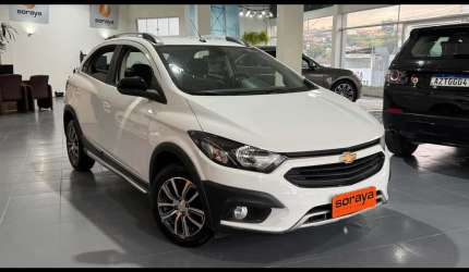 Chevrolet onix hatch activ 1.4 8v flex 5p aut.  - branca - 2017/2018