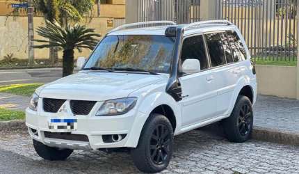 Mitsubishi pajero tr4 2.0 4x4 16v 140cv flex 4p automatico 2015