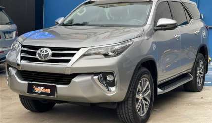 Toyota hilux sw4 2.8 srx 4x4 7 lugares 16v turbo intercooler - 2019/2019