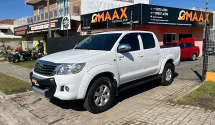 Toyota hilux cd4x2 sr 2015
