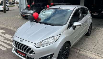 Ford new fiesta titanium 1.6 at