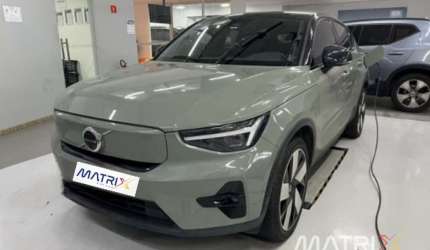 Volvo c40 pure  (elétrico)
