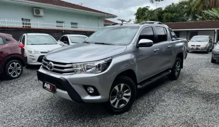 Toyota hilux cd srv 4x4 2.8 tdi diesel aut.  - prata - 2018/2018