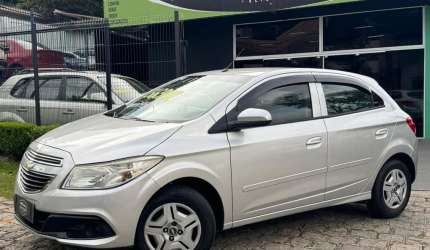 Chevrolet onix 1.0 lt 2014