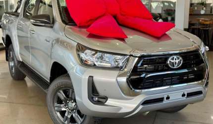 Toyota hilux cd dsl 4x4 sr at 2024