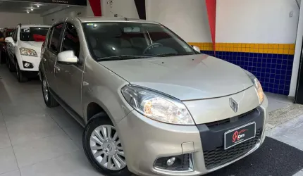 Renault sandero flex automático