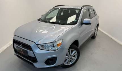 Mitsubishi asx 2.0 cvt*menos rodada da região+multimidia*