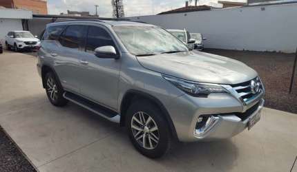 Toyota hilux sw4 2.8 srx 4x4 7 lugares 16v turbo intercooler diesel 4p automático