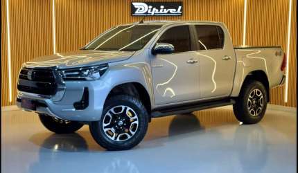 Toyota hilux cabine dupla 4x4 automática 2.8 2022