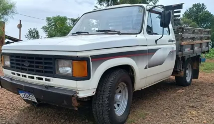 Chevrolet d20 4.0 custom de luxe cs 8v diesel 2p manual