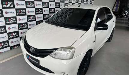 Toyota etios 1.5 xs sedan 16v - 2013/2013