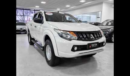 Mitsubishi l200 triton 2.4 16v turbo diesel gl cd 4x4 manual